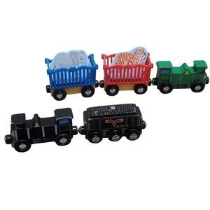 Melissa & Doug wood magnetic train set